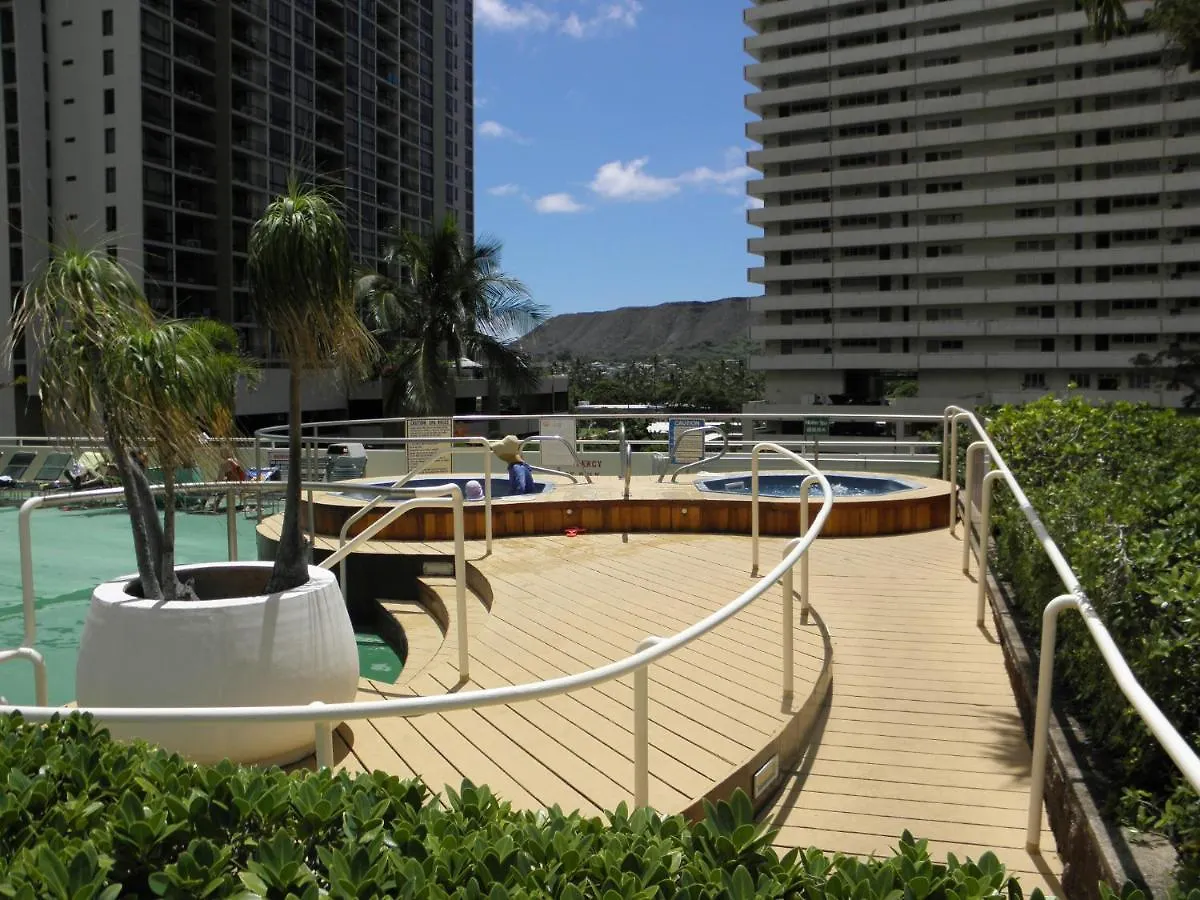 Stylish Oasis With Great Ocean And Diamond Head Views, Free Parking! Daire Honolulu