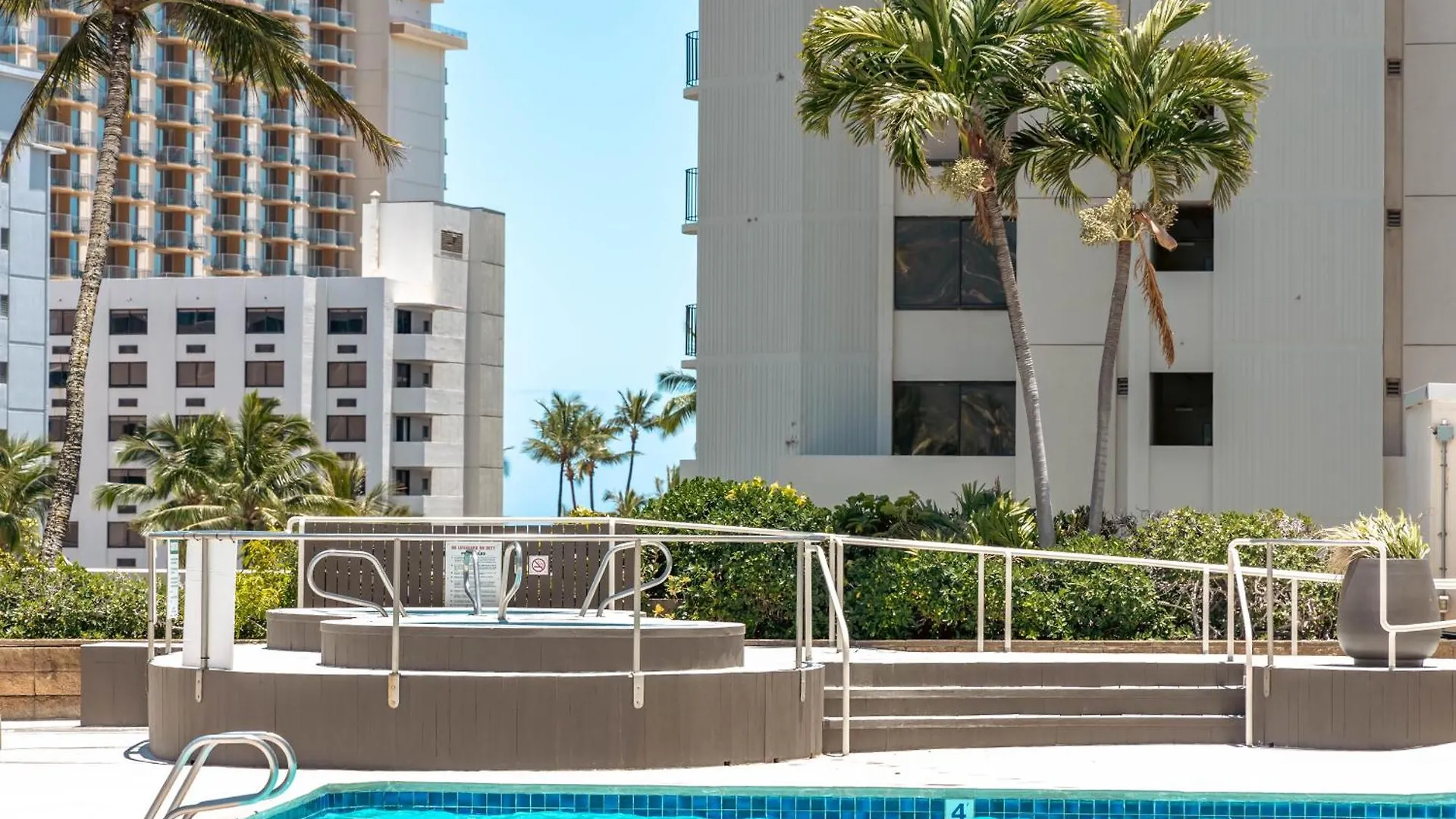 Stylish Oasis With Great Ocean And Diamond Head Views, Free Parking! Daire Honolulu ABD
